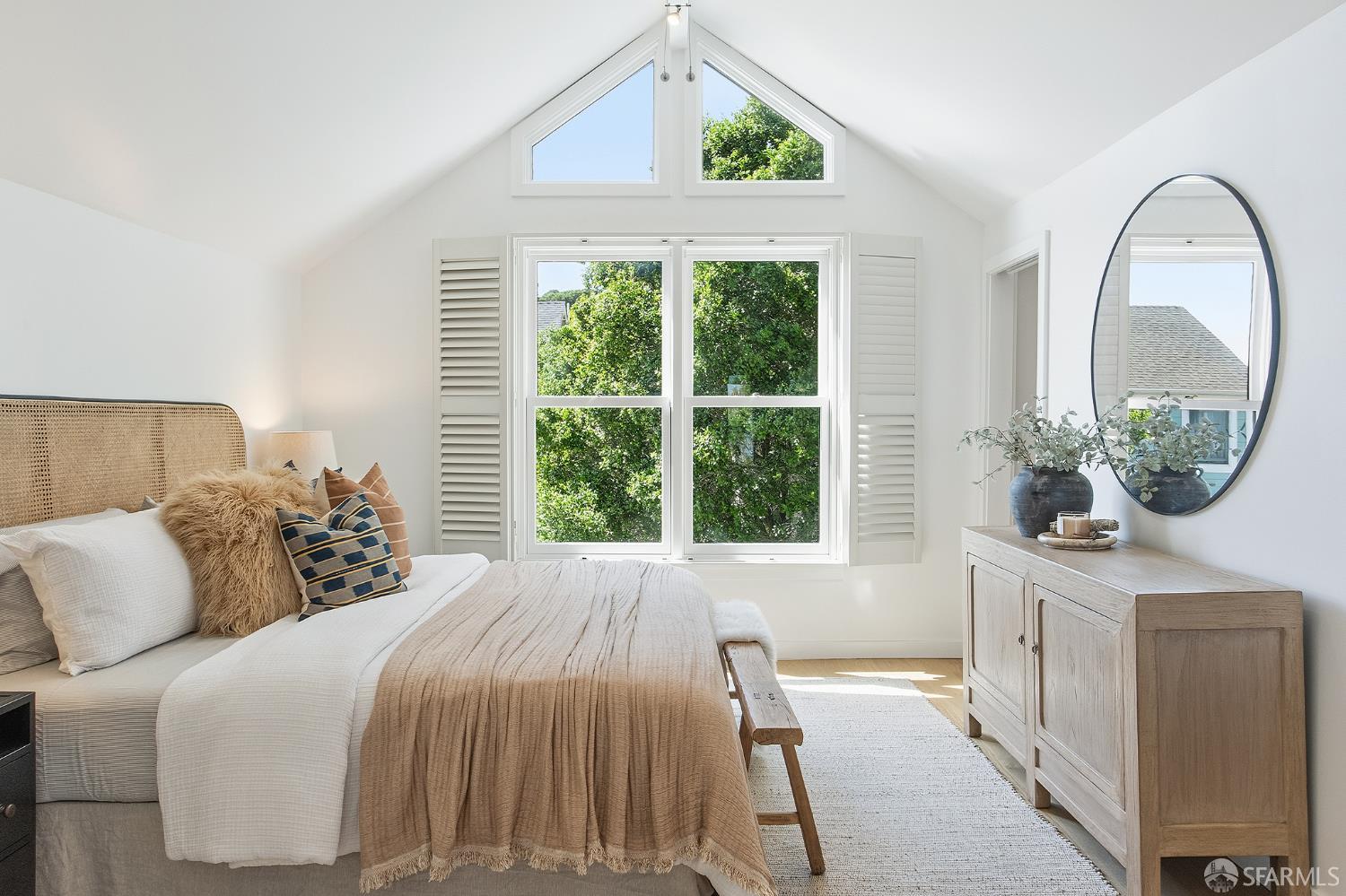 Detail Gallery Image 16 of 35 For 97 Banks St, San Francisco,  CA 94110 - 2 Beds | 1/1 Baths