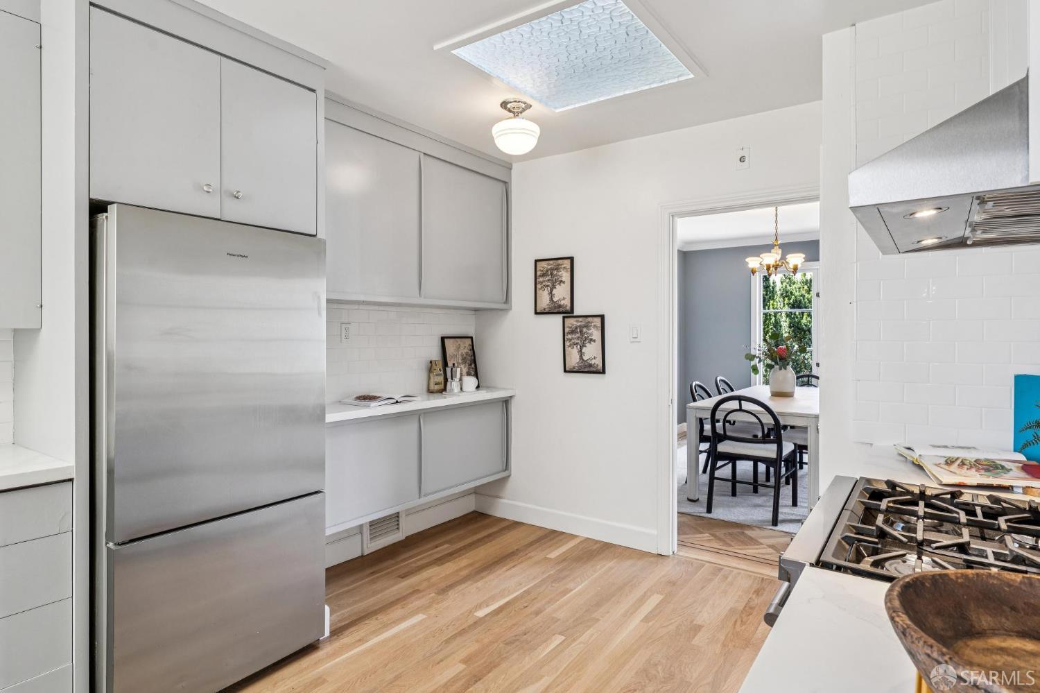 Detail Gallery Image 18 of 64 For 2062 10th Ave, San Francisco,  CA 94116 - 4 Beds | 2 Baths