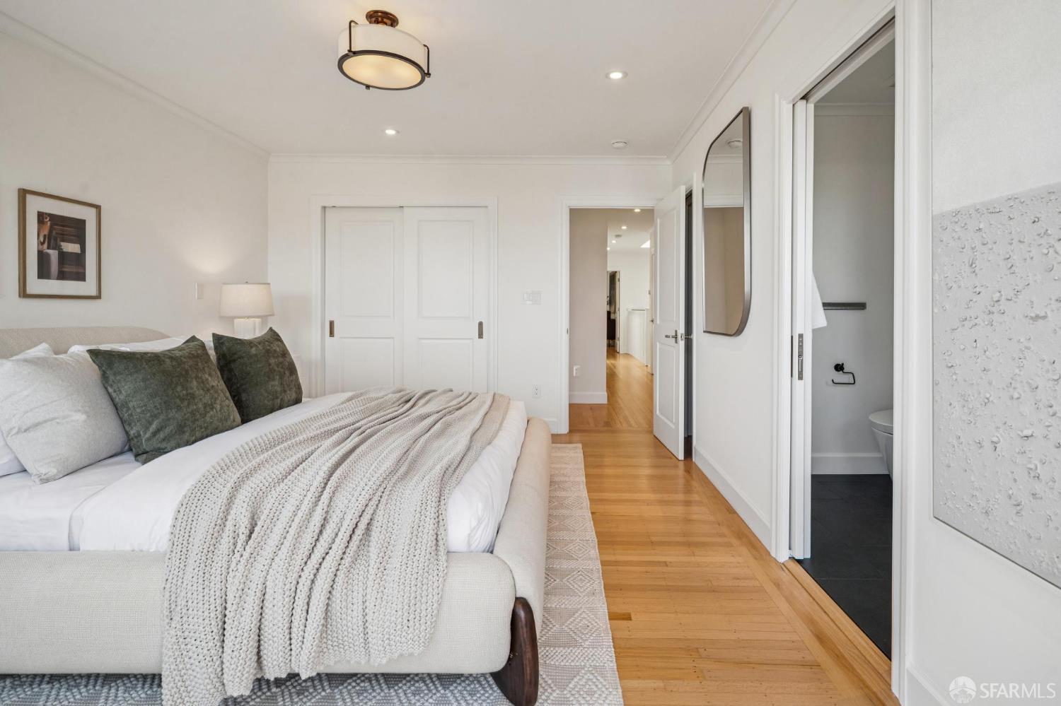 Detail Gallery Image 37 of 94 For 79 Collins St, San Francisco,  CA 94109 - 5 Beds | 3/1 Baths