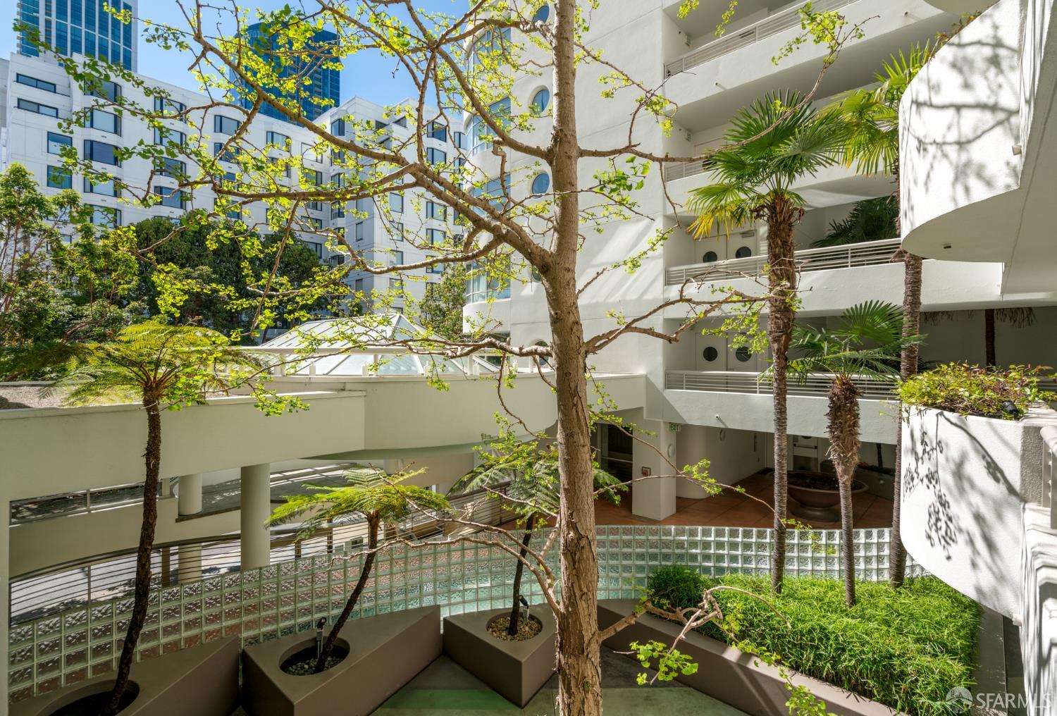 Photo #5: 426116270 Listing: Photo #5