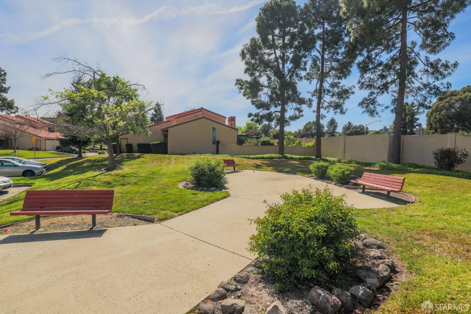 Detail Gallery Image 34 of 34 For 86 Crystal Cir, Hercules,  CA 94547 - 2 Beds | 2 Baths