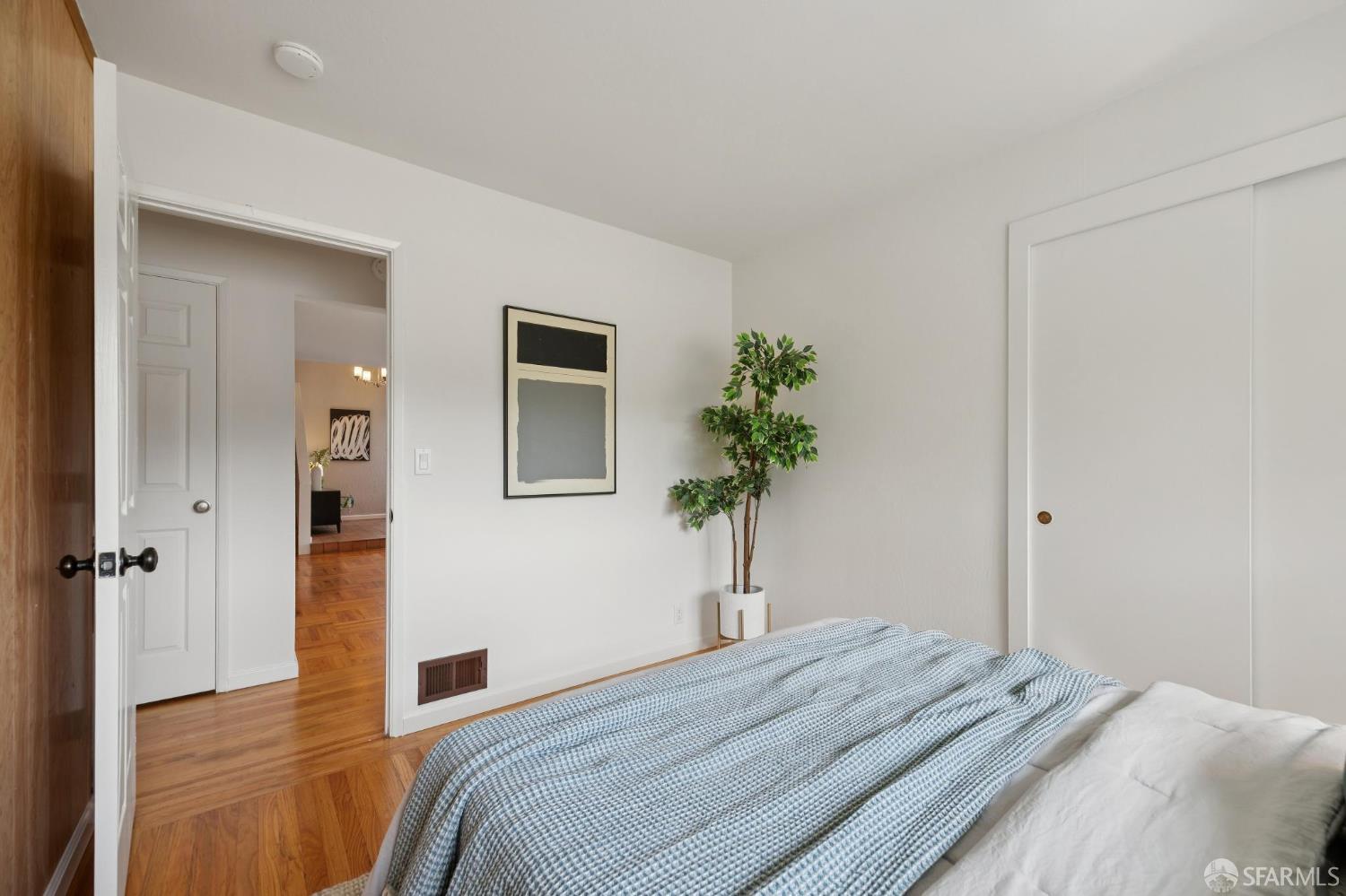 Detail Gallery Image 31 of 59 For 2031 Pinecrest Dr, San Bruno,  CA 94066 - 5 Beds | 4 Baths