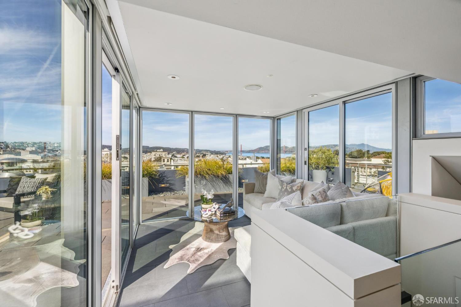 Detail Gallery Image 50 of 88 For 1170 Chestnut St, San Francisco,  CA 94109 - 4 Beds | 3/1 Baths