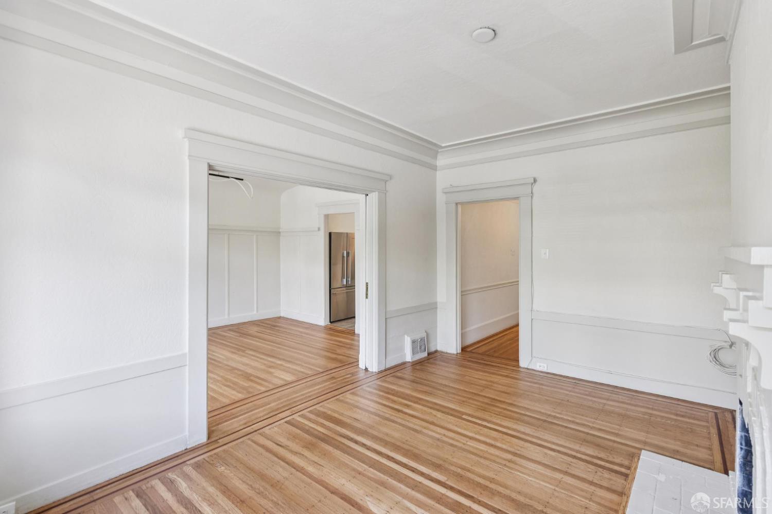 Detail Gallery Image 5 of 26 For 119 16th Ave #121,  San Francisco,  CA 94118 - 2 Beds | 1 Baths