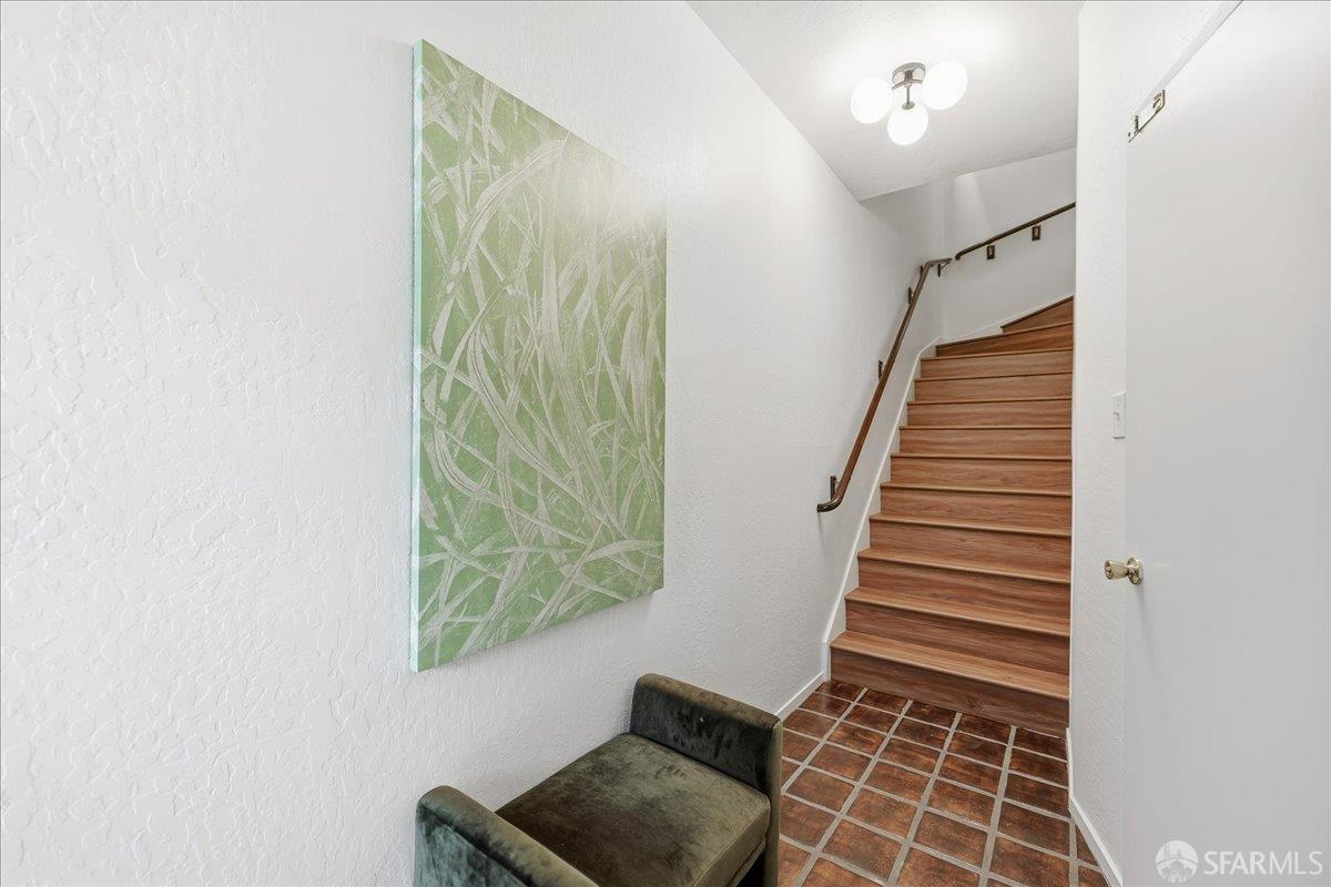 Detail Gallery Image 41 of 60 For 104 Dorado Ter, San Francisco,  CA 94112 - 5 Beds | 3/1 Baths