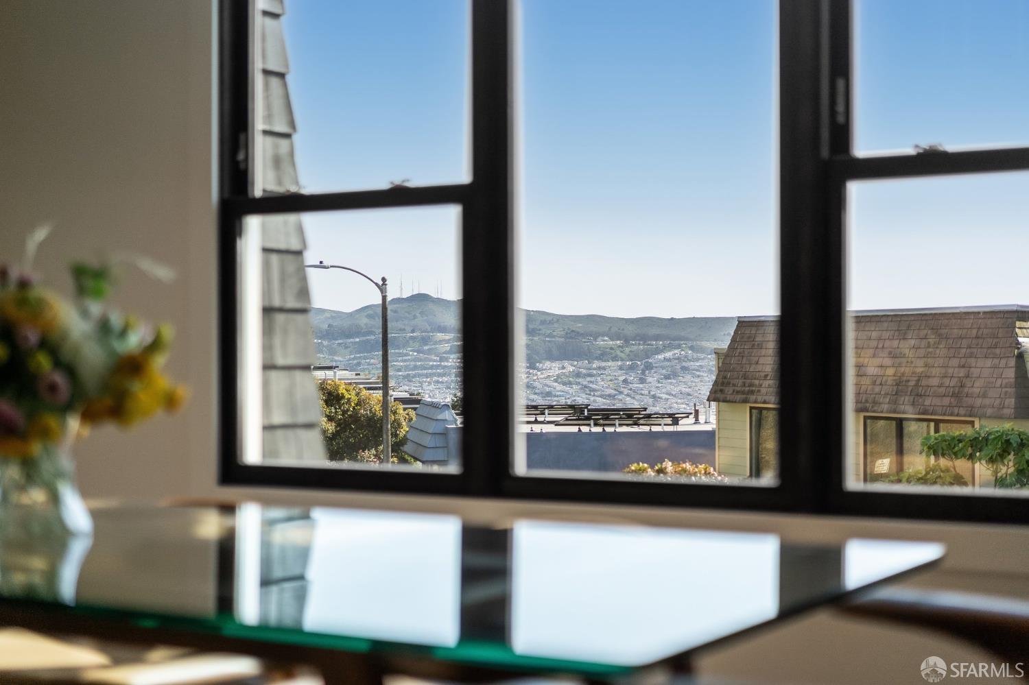 Detail Gallery Image 36 of 77 For 249 Gold Mine Dr, San Francisco,  CA 94131 - 4 Beds | 3 Baths