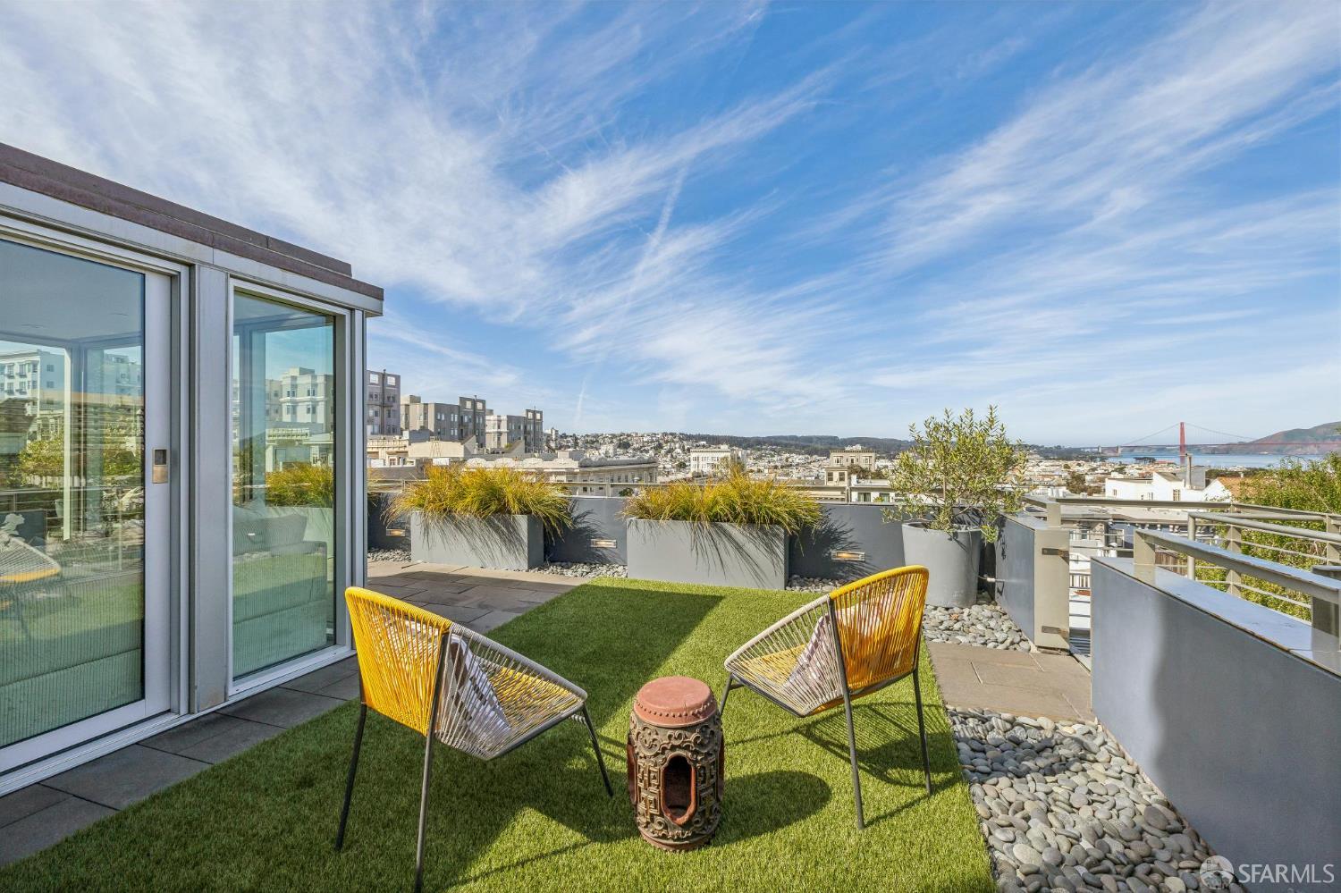 Detail Gallery Image 56 of 88 For 1170 Chestnut St, San Francisco,  CA 94109 - 4 Beds | 3/1 Baths