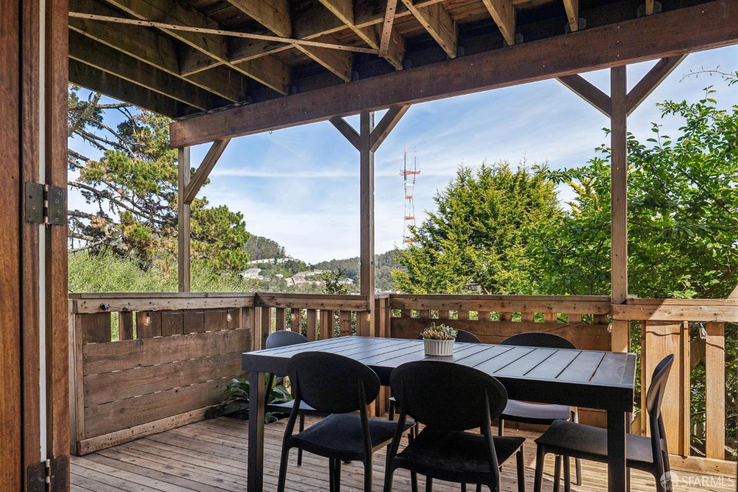 Detail Gallery Image 45 of 64 For 2062 10th Ave, San Francisco,  CA 94116 - 4 Beds | 2 Baths