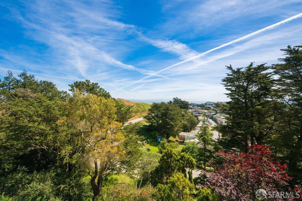 Detail Gallery Image 26 of 57 For 156 Midcrest Way, San Francisco,  CA 94131 - 3 Beds | 2 Baths