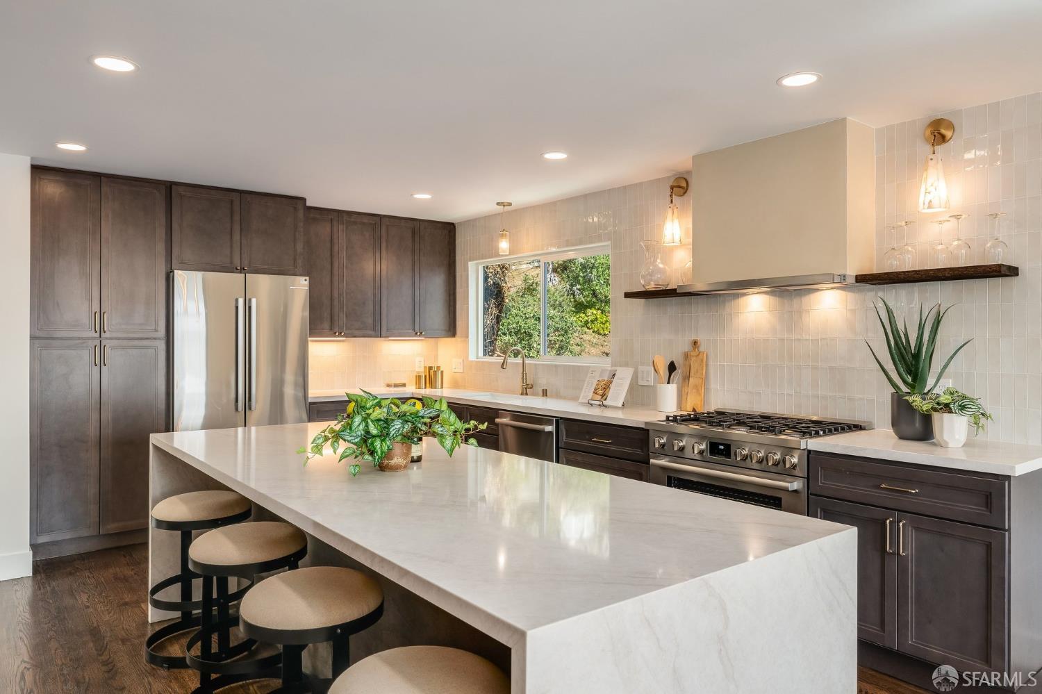 Detail Gallery Image 41 of 77 For 249 Gold Mine Dr, San Francisco,  CA 94131 - 4 Beds | 3 Baths