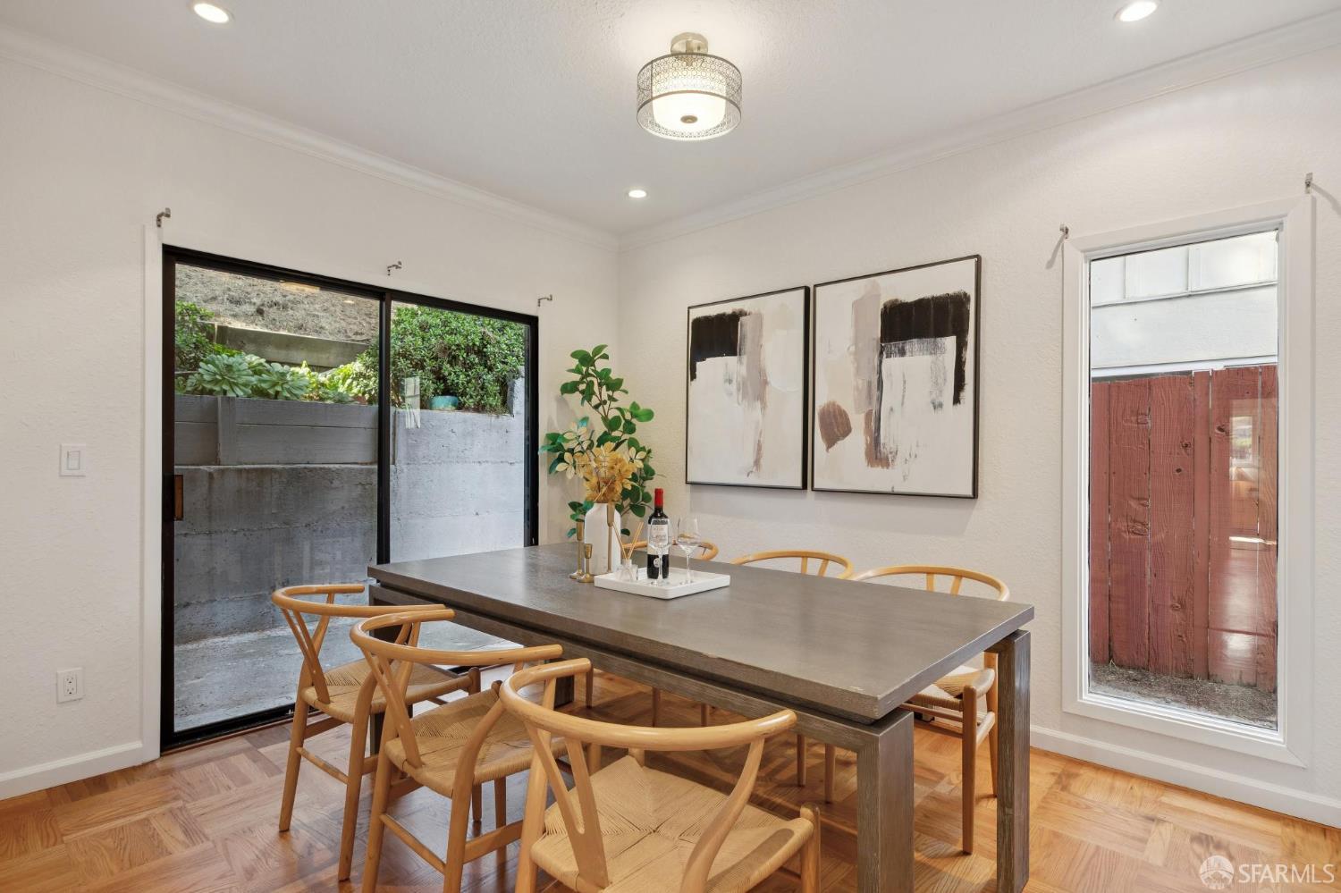 Detail Gallery Image 16 of 59 For 2031 Pinecrest Dr, San Bruno,  CA 94066 - 5 Beds | 4 Baths