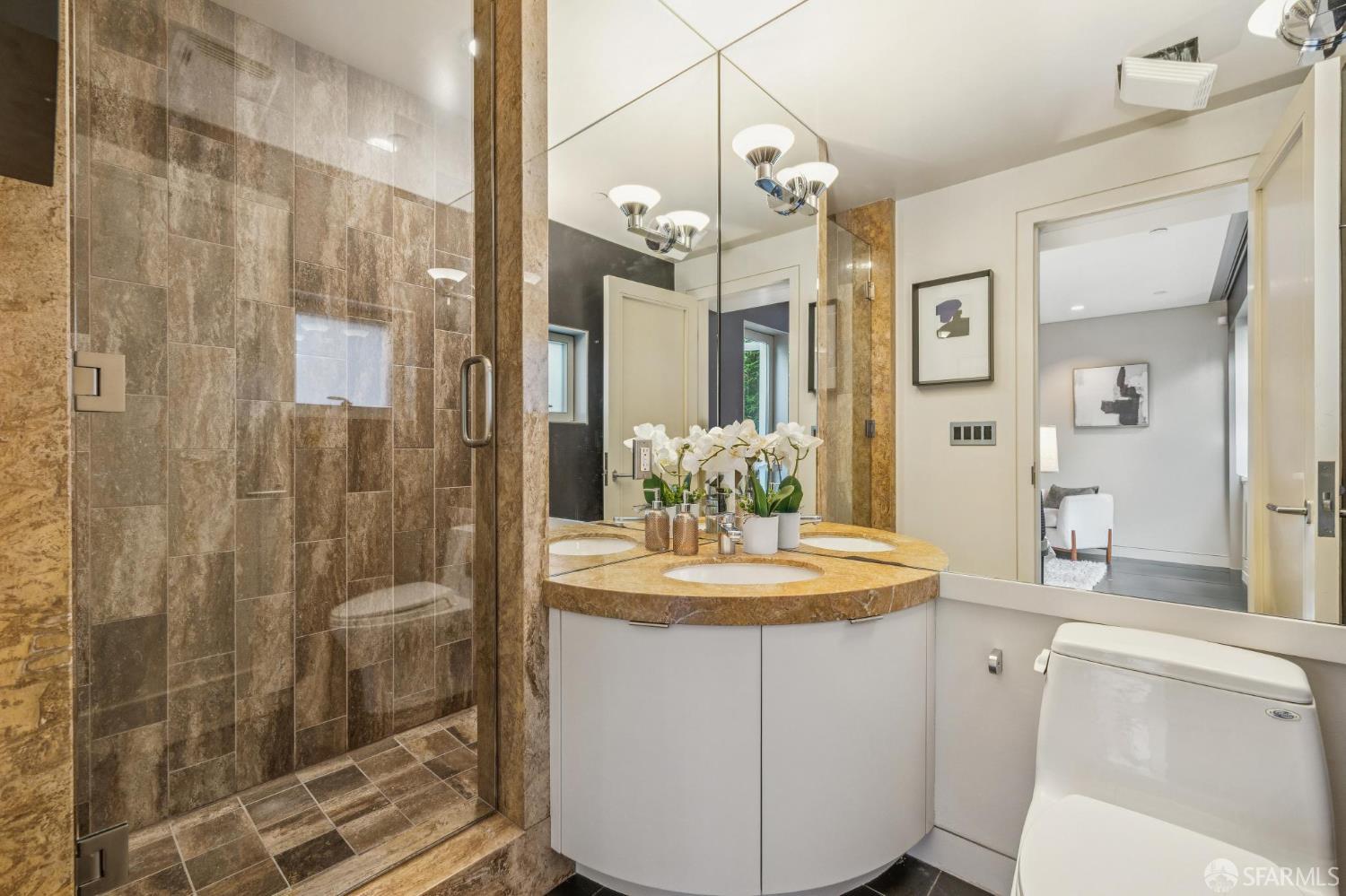 Detail Gallery Image 66 of 88 For 1170 Chestnut St, San Francisco,  CA 94109 - 4 Beds | 3/1 Baths