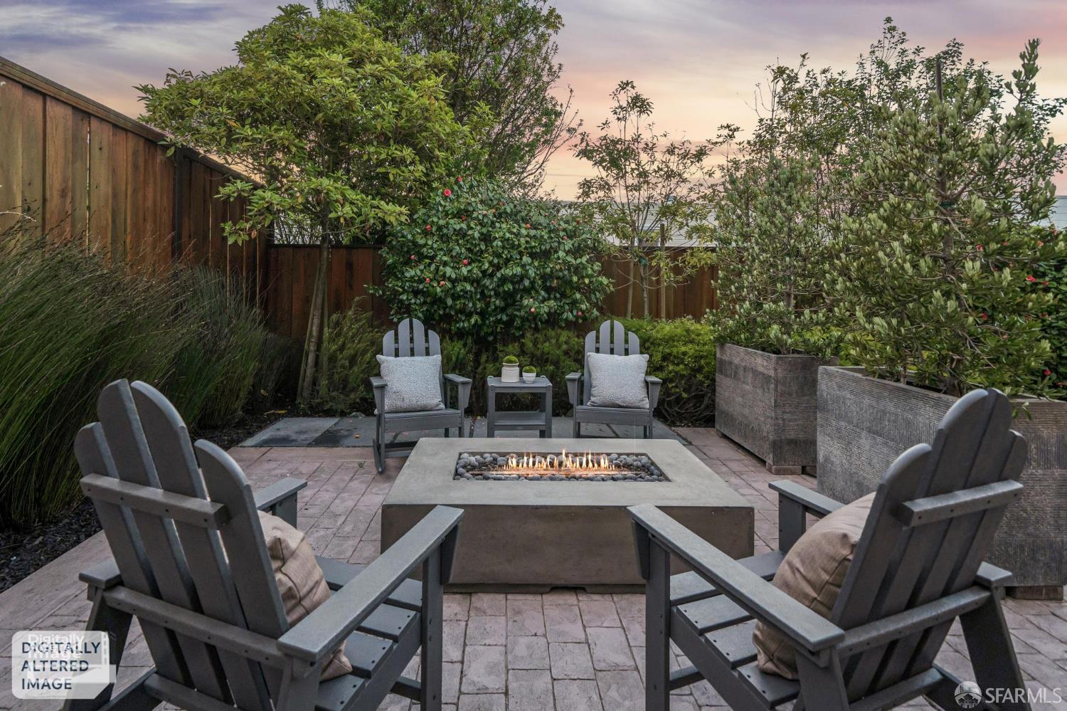 Detail Gallery Image 83 of 94 For 79 Collins St, San Francisco,  CA 94109 - 5 Beds | 3/1 Baths