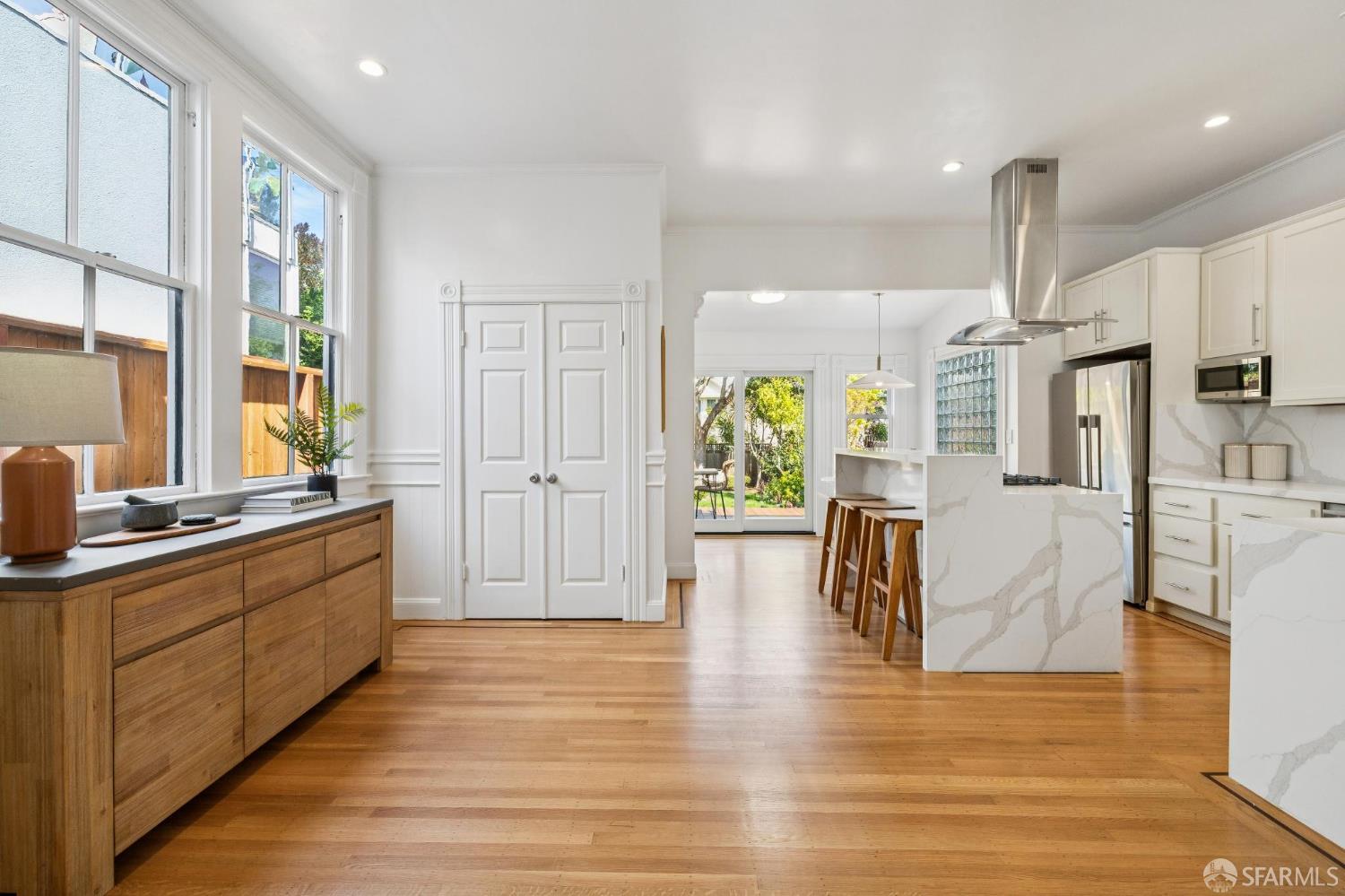 Detail Gallery Image 15 of 59 For 356 Valley St, San Francisco,  CA 94131 - 3 Beds | 2 Baths