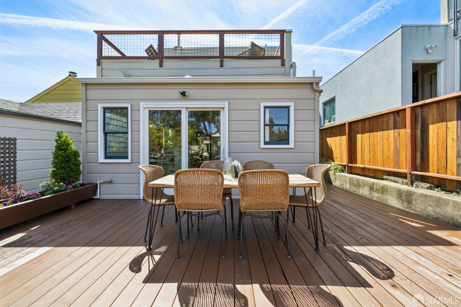 Detail Gallery Image 24 of 59 For 356 Valley St, San Francisco,  CA 94131 - 3 Beds | 2 Baths