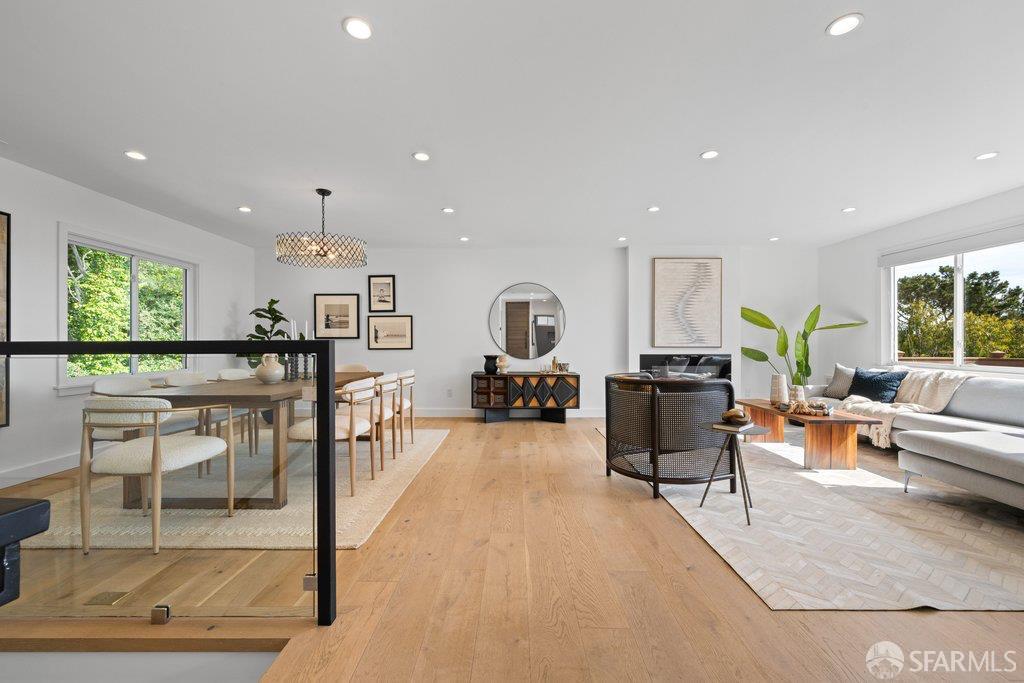 Detail Gallery Image 2 of 57 For 156 Midcrest Way, San Francisco,  CA 94131 - 3 Beds | 2 Baths