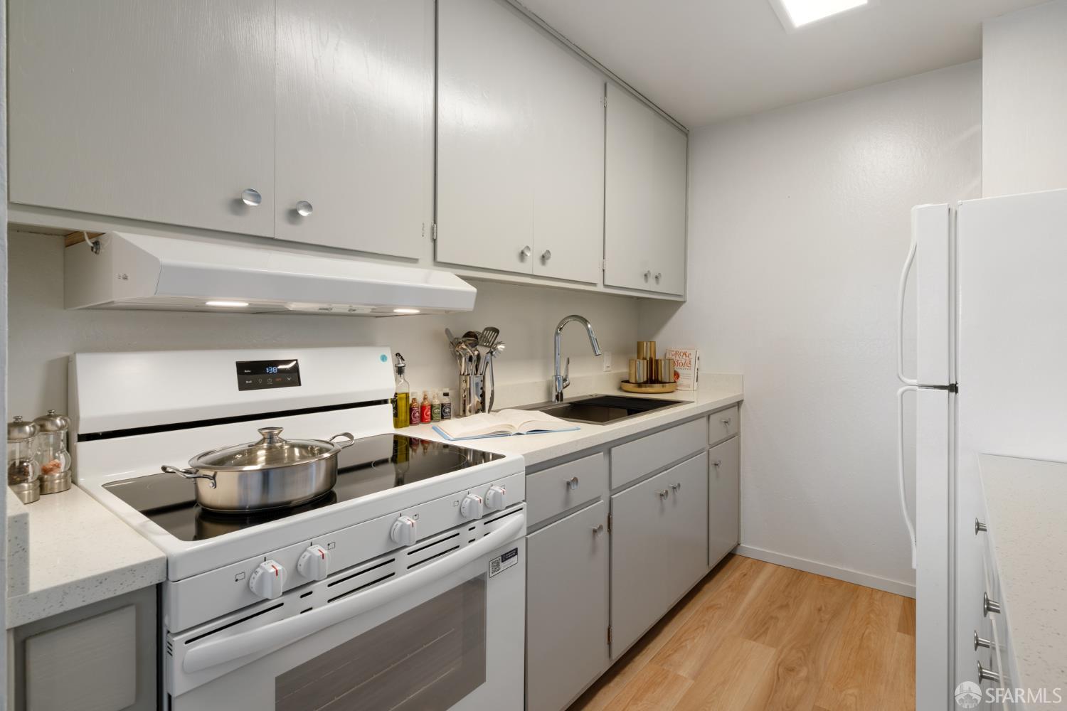 Photo #15: 426114543 Listing: Photo #15