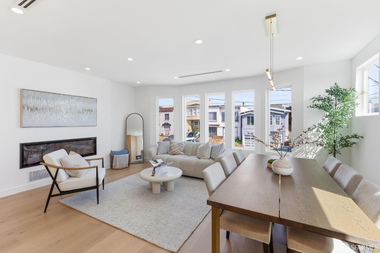 Detail Gallery Image 17 of 93 For 2479 31st Ave, San Francisco,  CA 94116 - 5 Beds | 4 Baths