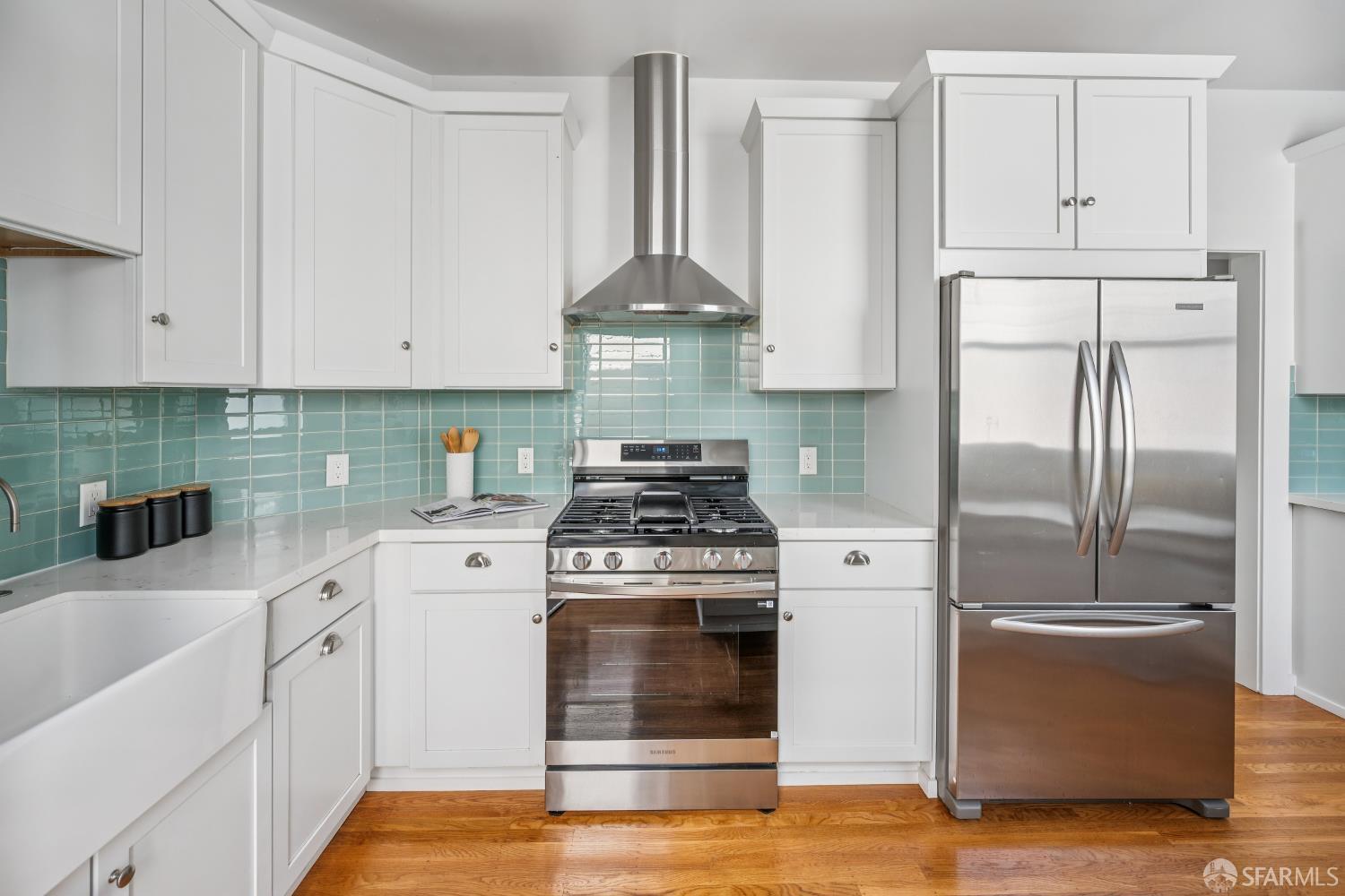 Detail Gallery Image 12 of 37 For 660 10th Ave, San Francisco,  CA 94118 - 3 Beds | 1/1 Baths