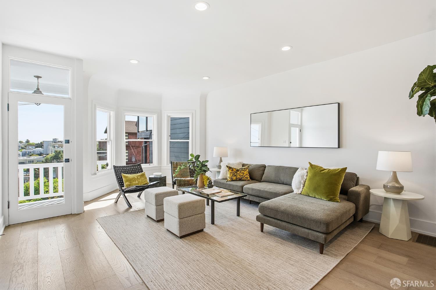 Detail Gallery Image 2 of 32 For 768 De Haro St, San Francisco,  CA 94107 - 2 Beds | 2 Baths