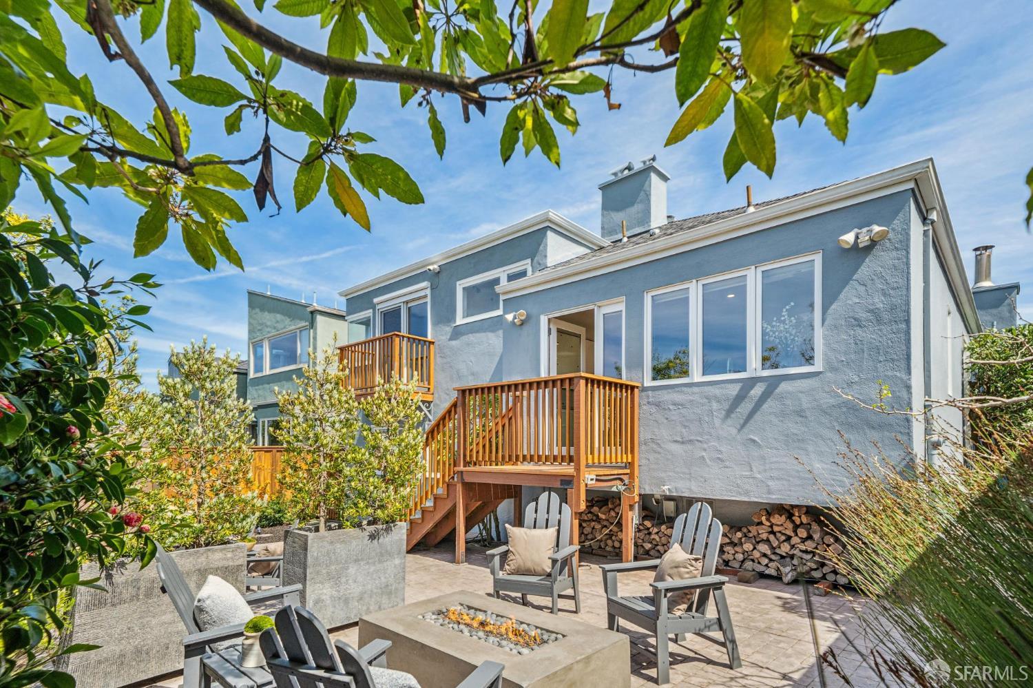 Detail Gallery Image 28 of 94 For 79 Collins St, San Francisco,  CA 94109 - 5 Beds | 3/1 Baths