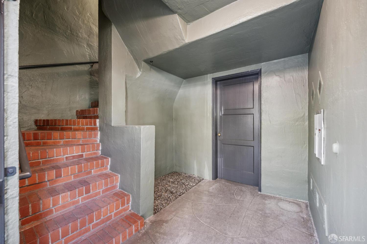 Detail Gallery Image 4 of 44 For 4901 17th St, San Francisco,  CA 94117 - 2 Beds | 1 Baths