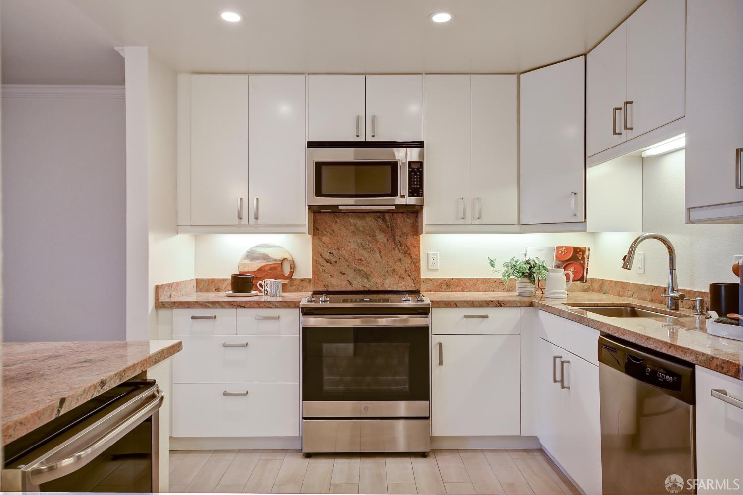 Detail Gallery Image 11 of 55 For 1171 Compass Ln #209,  Foster City,  CA 94404 - 2 Beds | 2 Baths