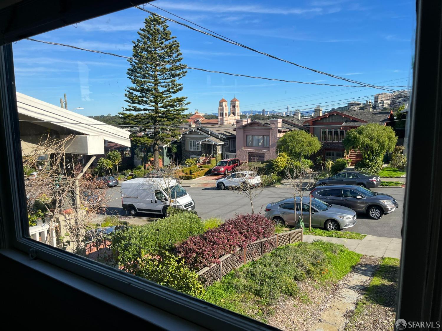 Detail Gallery Image 5 of 18 For 1479 16th Ave, San Francisco,  CA 94122 - 2 Beds | 1 Baths