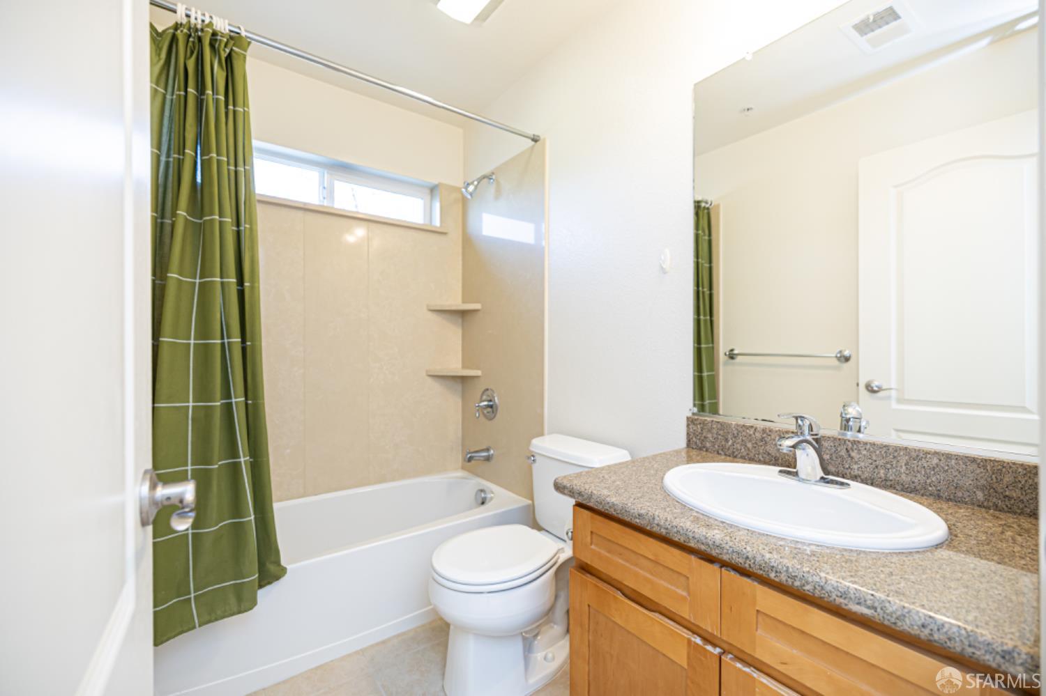 Detail Gallery Image 7 of 12 For 16449 Liberty St, San Leandro,  CA 94578 - 3 Beds | 2/1 Baths