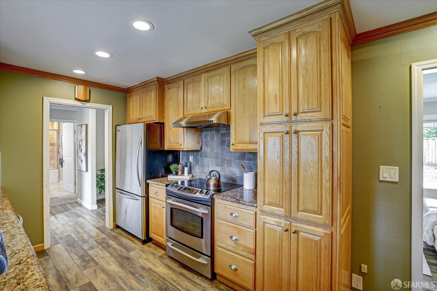 Detail Gallery Image 13 of 51 For 2290 Chateau Way, Livermore,  CA 94550 - 4 Beds | 3 Baths