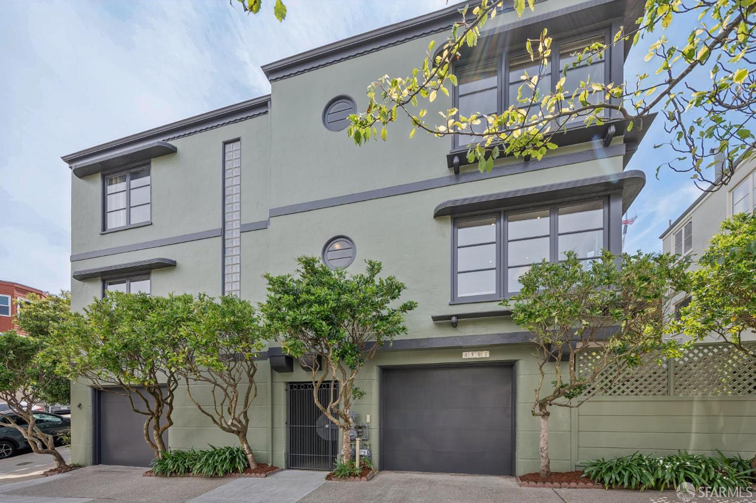 Detail Gallery Image 3 of 44 For 4901 17th St, San Francisco,  CA 94117 - 2 Beds | 1 Baths