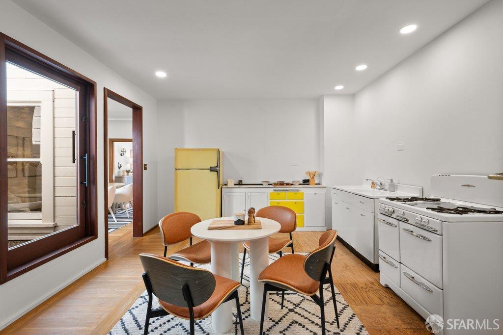 Detail Gallery Image 13 of 27 For 1577 Shrader St, San Francisco,  CA 94117 - 3 Beds | 1 Baths