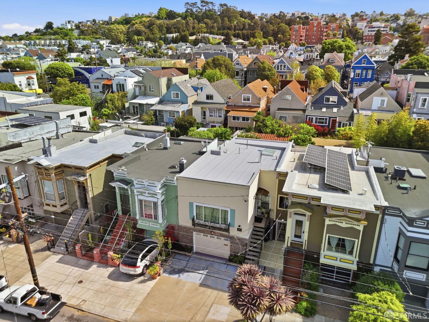 Detail Gallery Image 5 of 15 For 913 Florida St, San Francisco,  CA 94110 - 2 Beds | 1 Baths