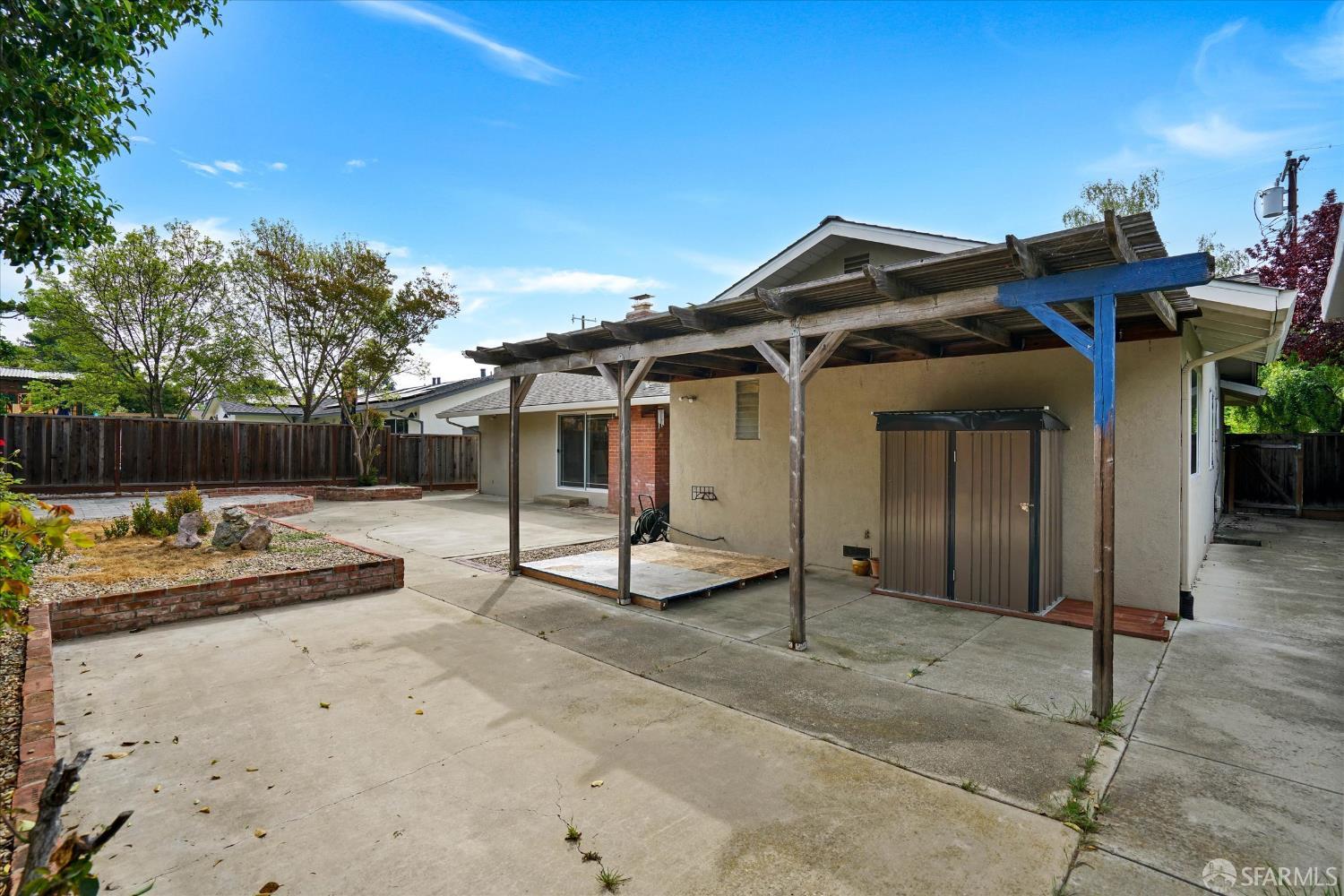 Detail Gallery Image 34 of 51 For 2290 Chateau Way, Livermore,  CA 94550 - 4 Beds | 3 Baths