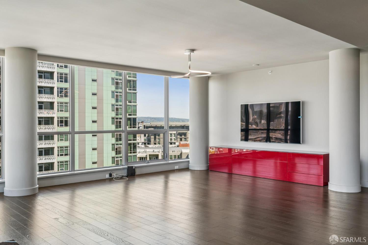 Detail Gallery Image 5 of 59 For 708 Long Bridge St #1109,  San Francisco,  CA 94158 - 3 Beds | 3 Baths