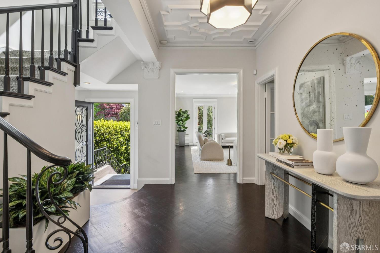 Detail Gallery Image 5 of 62 For 2684 Green St, San Francisco,  CA 94123 - 4 Beds | 4/1 Baths