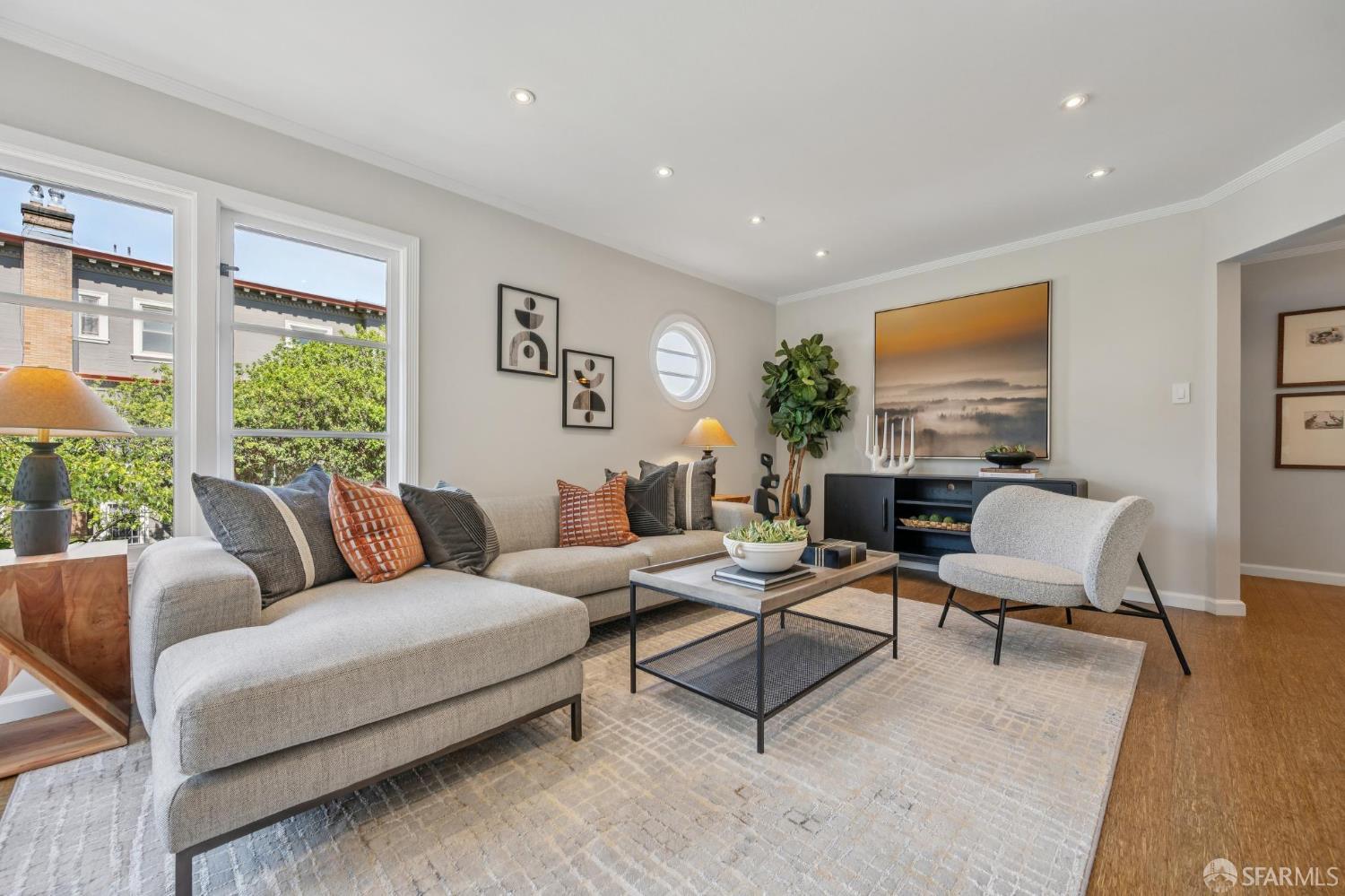 Detail Gallery Image 13 of 44 For 4901 17th St, San Francisco,  CA 94117 - 2 Beds | 1 Baths