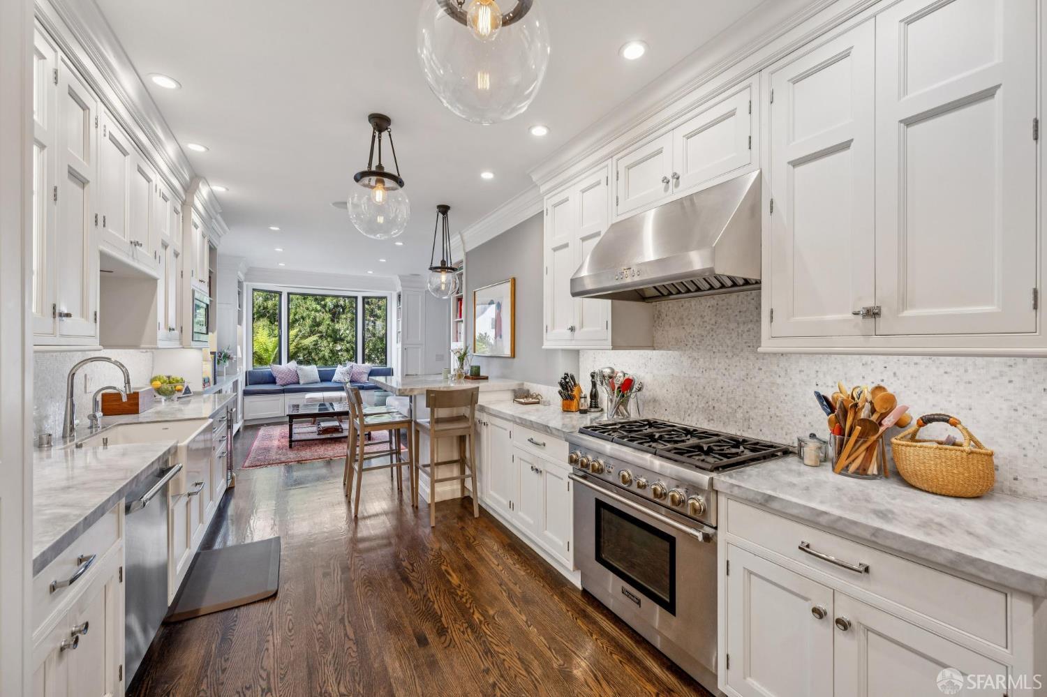 Detail Gallery Image 4 of 12 For 3446 Clay St, San Francisco,  CA 94118 - 3 Beds | 3 Baths