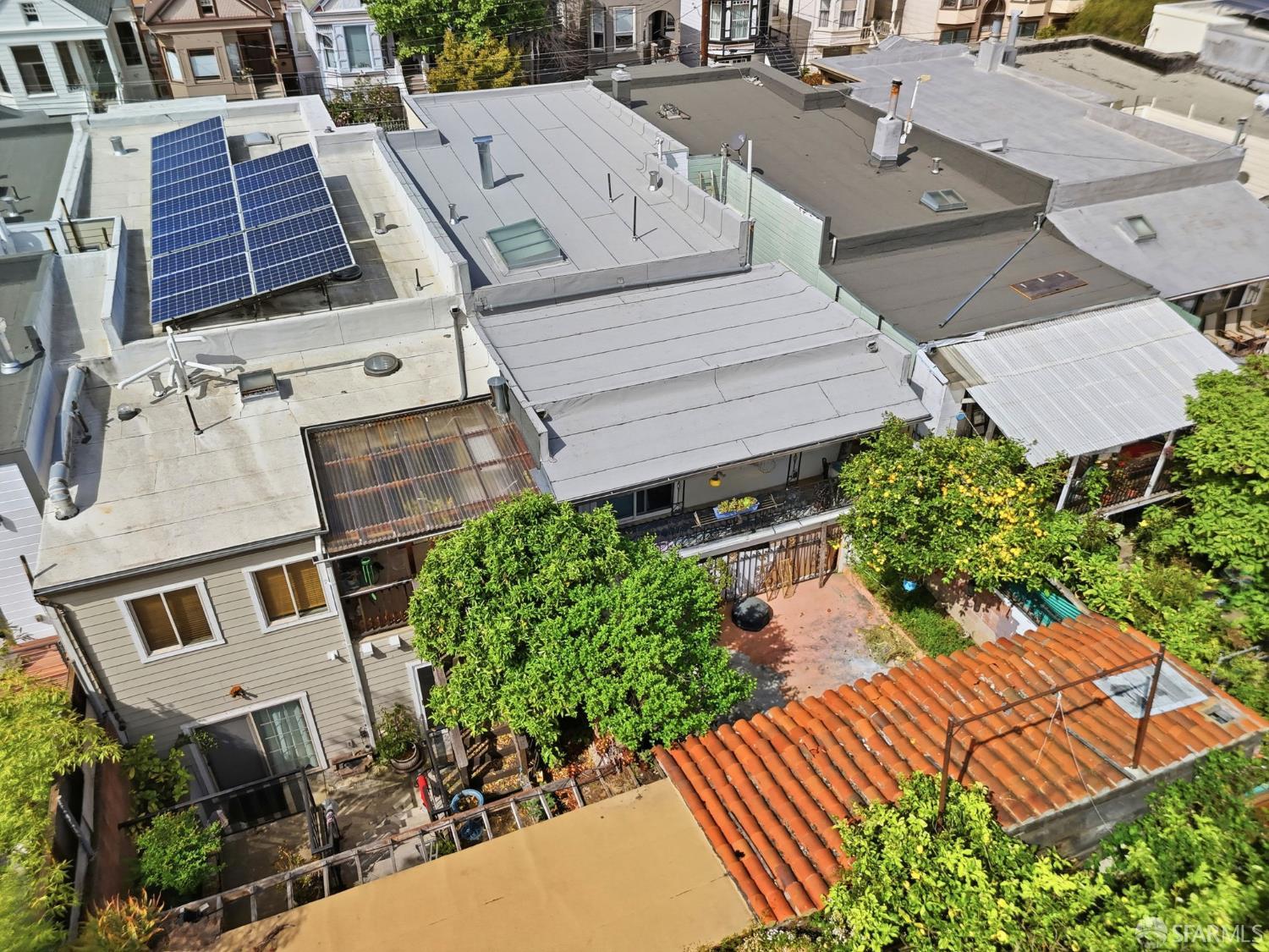 Detail Gallery Image 8 of 15 For 913 Florida St, San Francisco,  CA 94110 - 2 Beds | 1 Baths