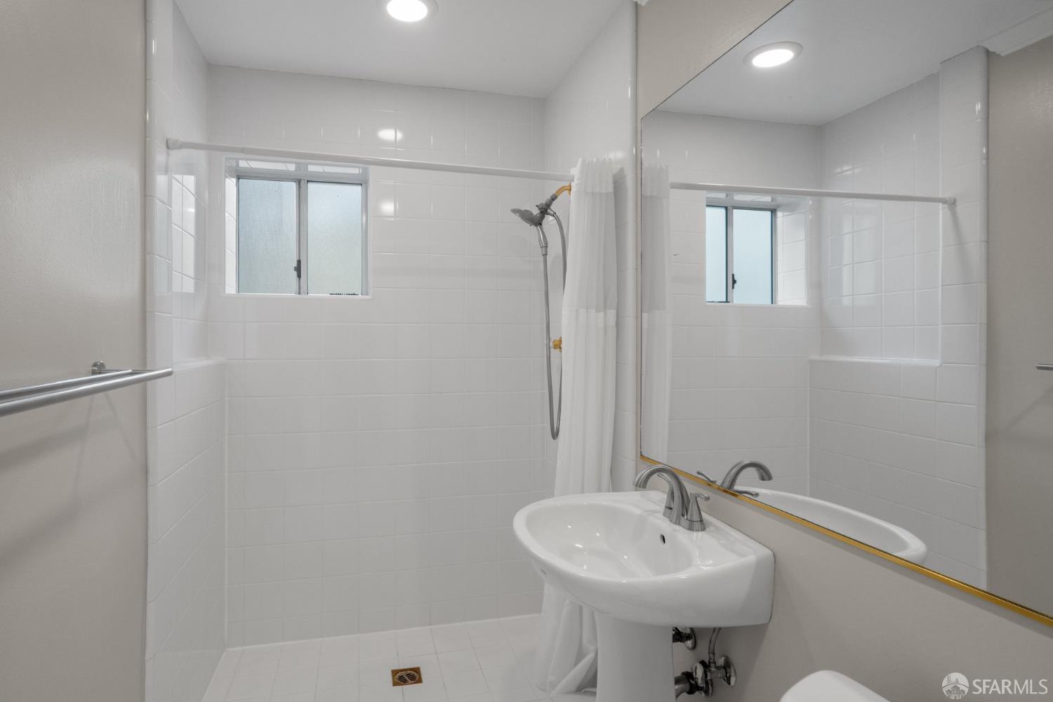 Photo #20: 426116329 Listing: Photo #20