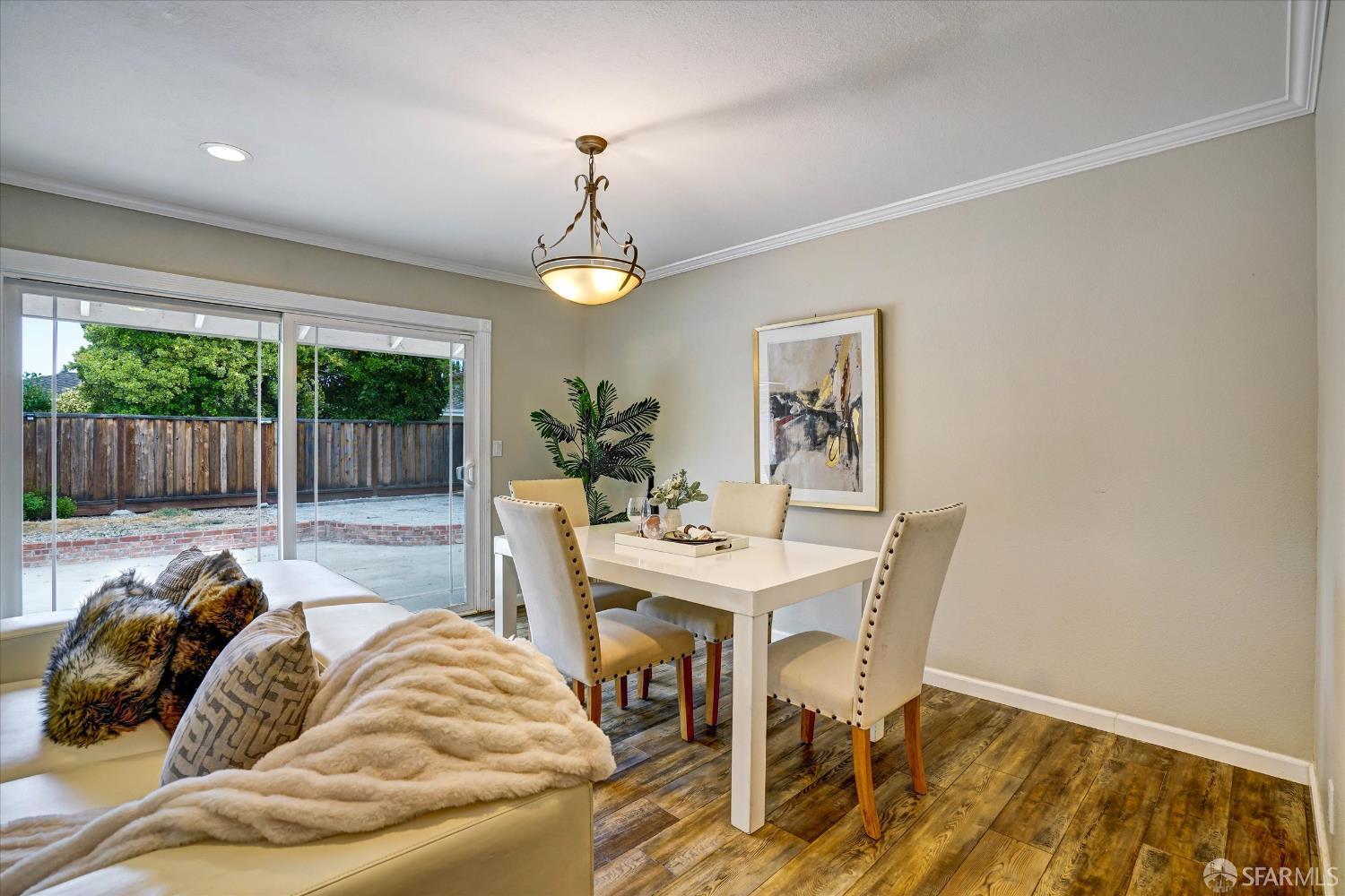 Detail Gallery Image 9 of 51 For 2290 Chateau Way, Livermore,  CA 94550 - 4 Beds | 3 Baths