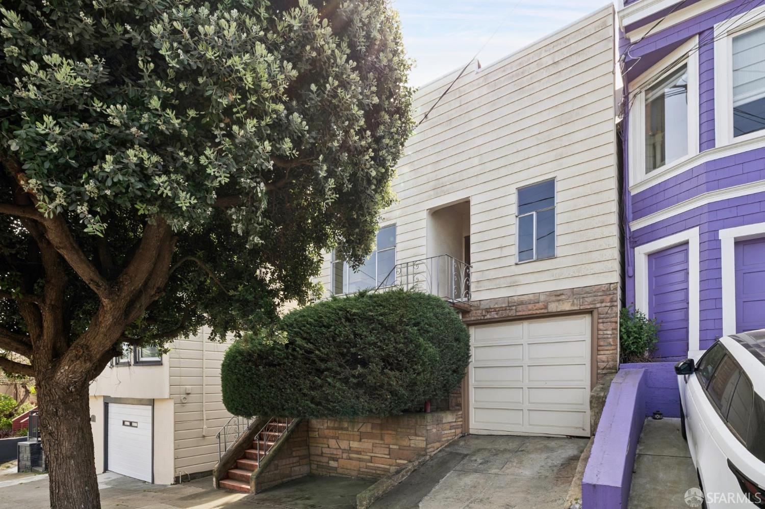 Front Image Thumbnail for SF426108557