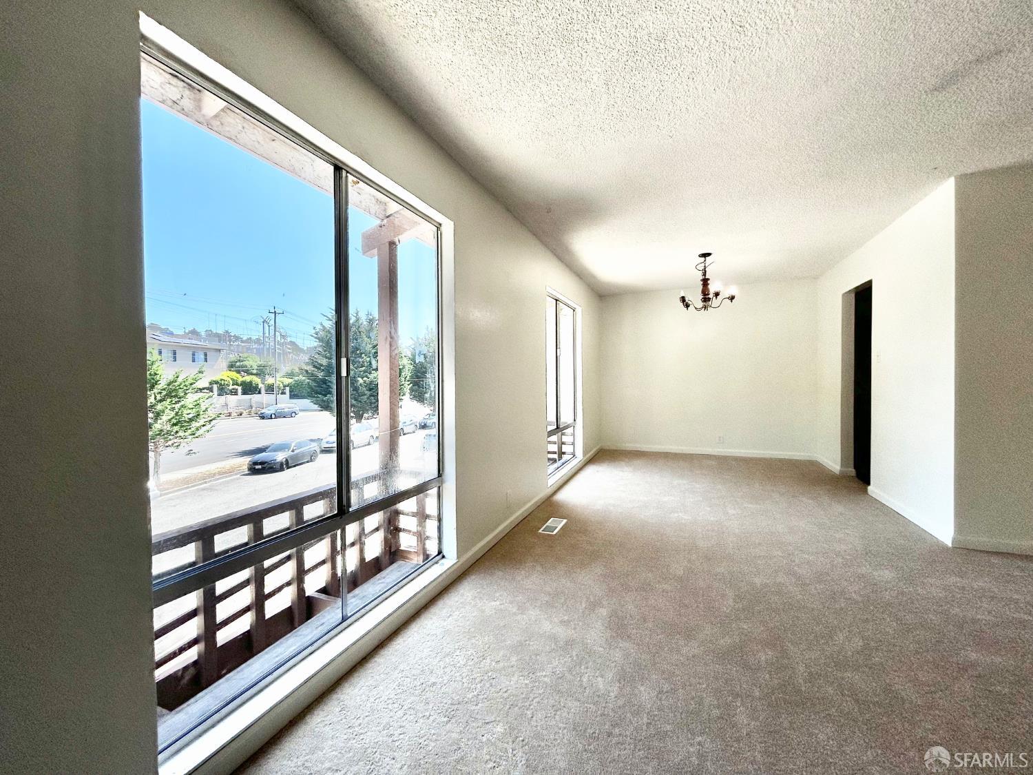 Detail Gallery Image 9 of 42 For 19 Blossom Ct, Daly City,  CA 94014 - 3 Beds | 2 Baths