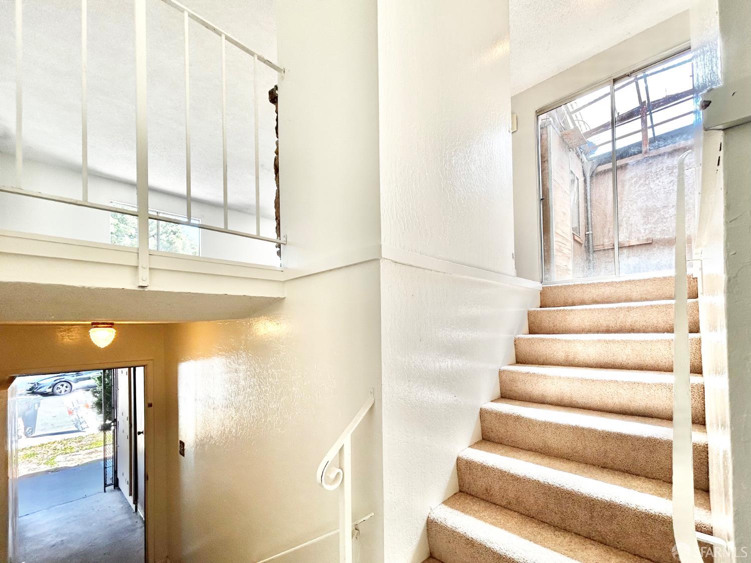 Detail Gallery Image 2 of 42 For 19 Blossom Ct, Daly City,  CA 94014 - 3 Beds | 2 Baths