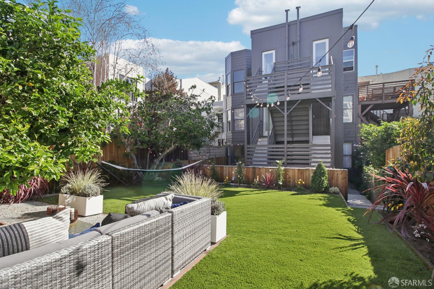 Detail Gallery Image 18 of 31 For 18 Sanchez St #18,  San Francisco,  CA 94114 - 3 Beds | 2 Baths