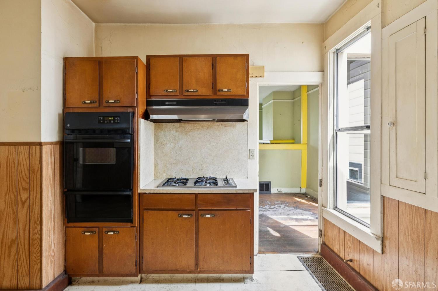 Detail Gallery Image 12 of 36 For 543 Jersey St, San Francisco,  CA 94114 - 3 Beds | 1 Baths