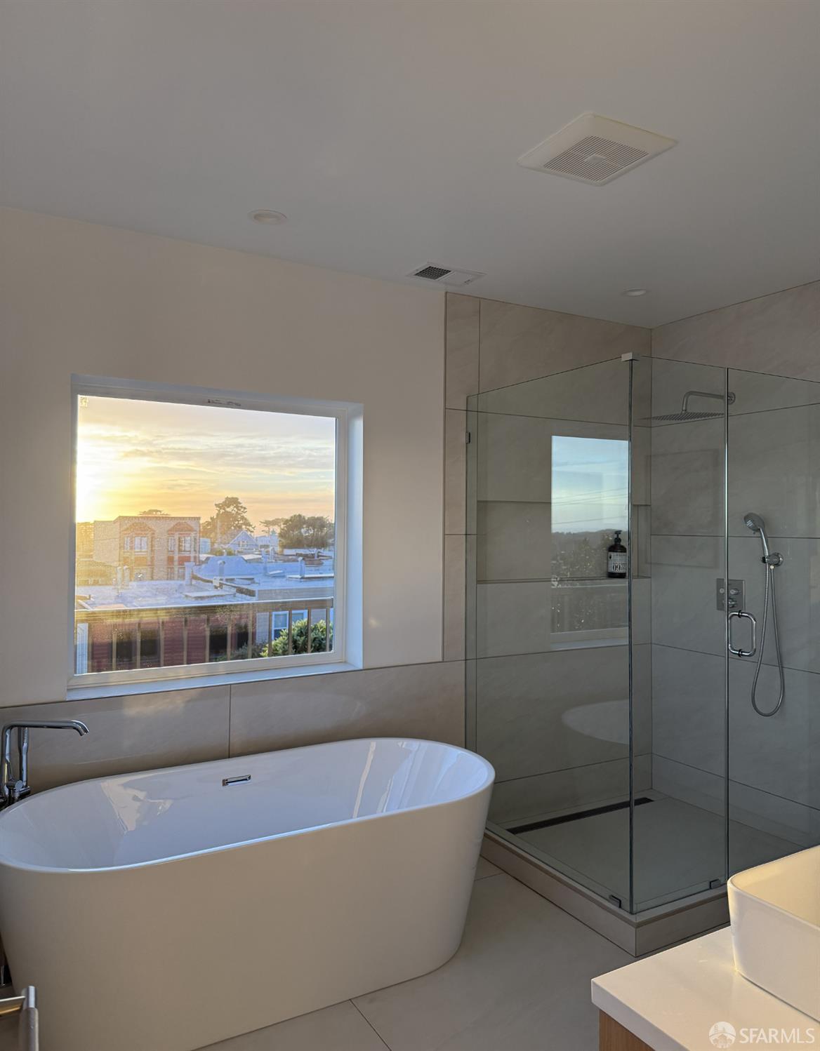 Detail Gallery Image 48 of 93 For 2479 31st Ave, San Francisco,  CA 94116 - 5 Beds | 4 Baths