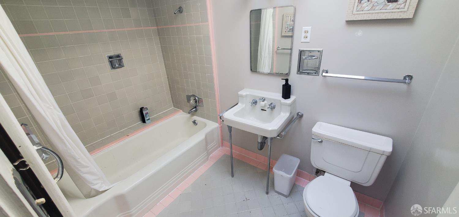 Detail Gallery Image 13 of 53 For 905 Ashbury St, San Francisco,  CA 94117 - – Beds | – Baths