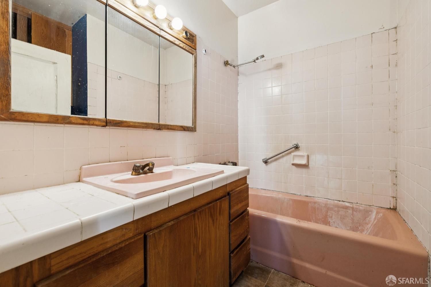 Detail Gallery Image 16 of 36 For 543 Jersey St, San Francisco,  CA 94114 - 3 Beds | 1 Baths