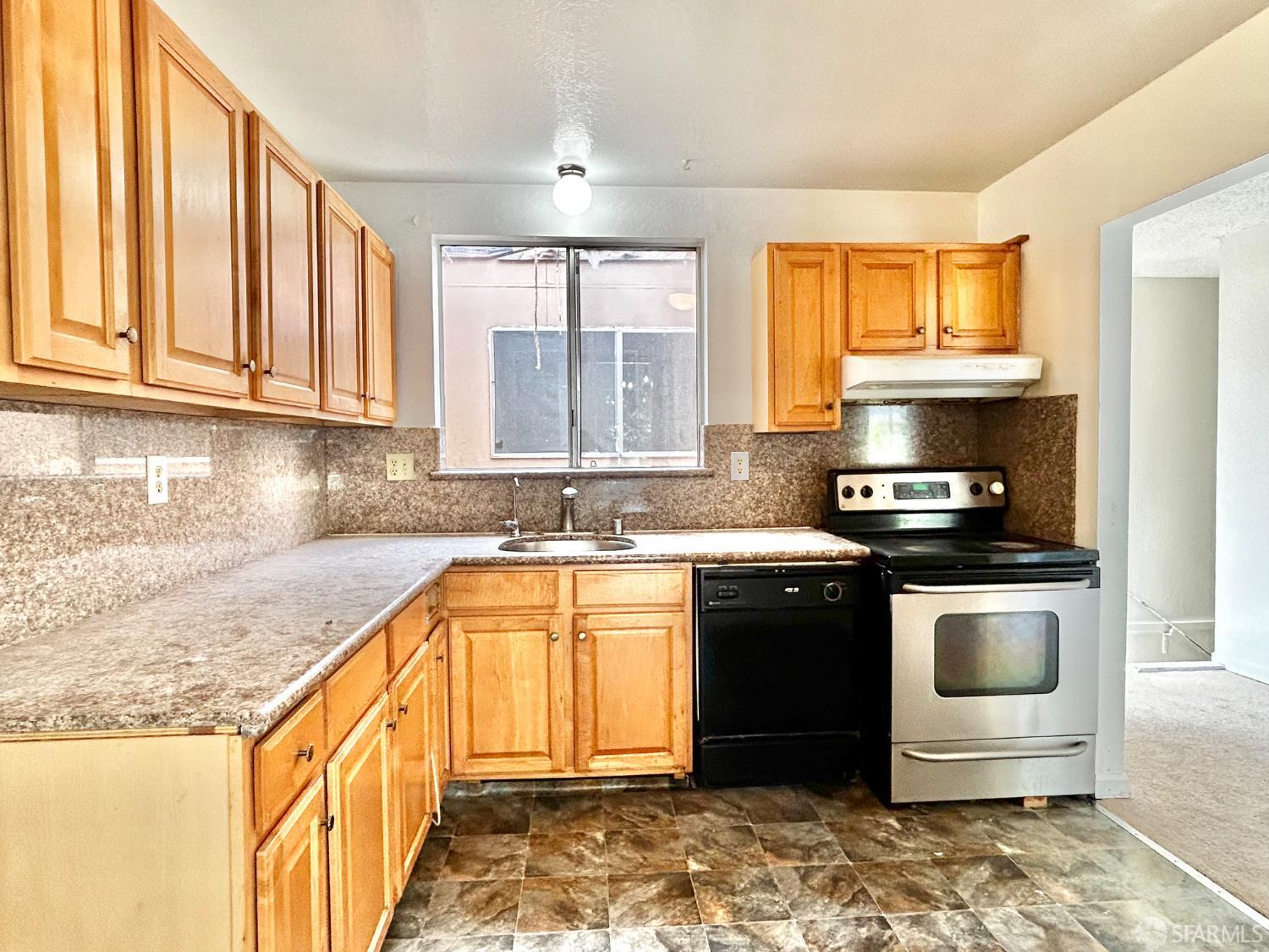 Detail Gallery Image 10 of 42 For 19 Blossom Ct, Daly City,  CA 94014 - 3 Beds | 2 Baths